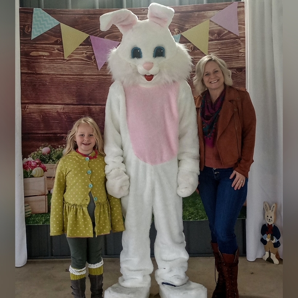 Meet your Posher, Amber - Picture 8 of 10